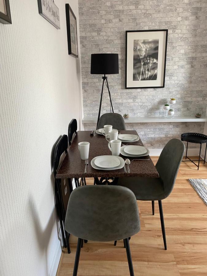 M&J Apartment แบล็คพูล ภายนอก รูปภาพ